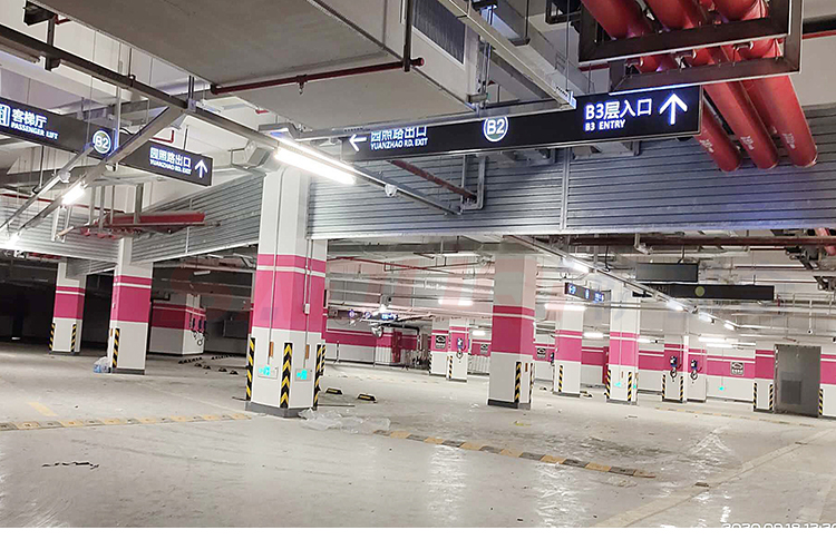  擋煙垂壁防火板是什么材質  